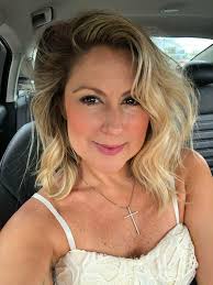 <em><strong>— Sandra, 47</strong></em>